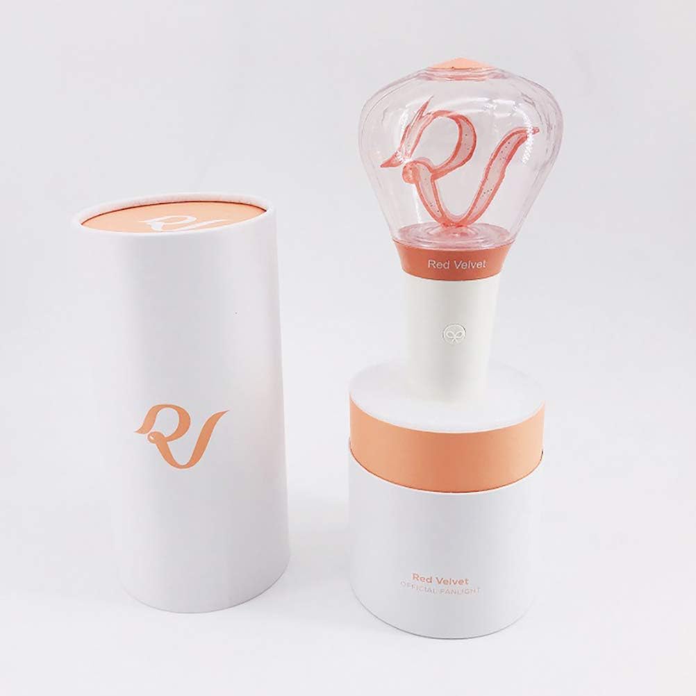  Package includes: 1 red velvet glow stick, 1 lanyard, 1 manual, 1 storage bag
The Red Velvet Lightstick has a cupcake shape and is decorated with the classic "RV" logo